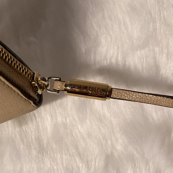 Henri Bendel Cream Leather Zip Around Wallet - Picture 5 of 13